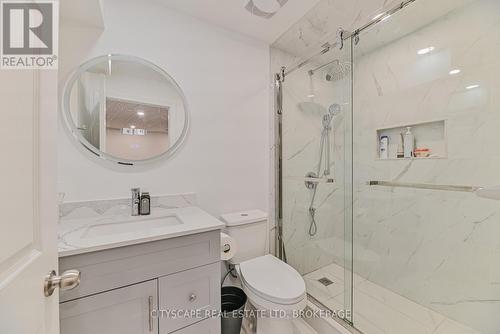 32 Pennsylvania Ave, Brampton, ON - Indoor Photo Showing Bathroom