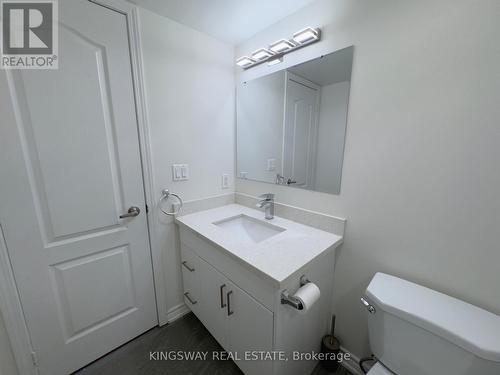 #2208 -4090 Living Arts Dr, Mississauga, ON - Indoor Photo Showing Bathroom