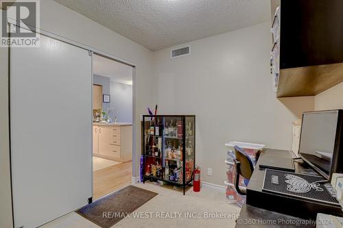 #1208 -33 Elm Dr W, Mississauga, ON - Indoor Photo Showing Other Room