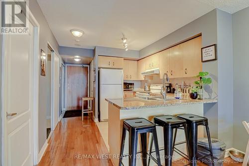 #1208 -33 Elm Dr W, Mississauga, ON - Indoor Photo Showing Kitchen With Double Sink