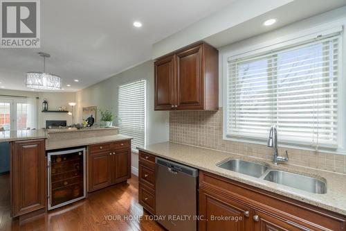 9 Mckinnon Avenue, Halton Hills, ON - Indoor Photo Showing Kitchen With Double Sink