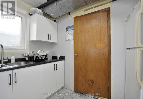 152 Elgin Street, Brantford, ON - Indoor Photo Showing Kitchen With Double Sink