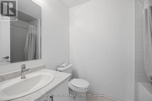 755 Heathrow Path, Oshawa, ON - Indoor Photo Showing Bathroom