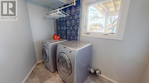 11412 92 Street, Fort St. John, BC - Indoor Photo Showing Laundry Room