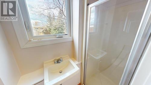 11412 92 Street, Fort St. John, BC - Indoor Photo Showing Bathroom