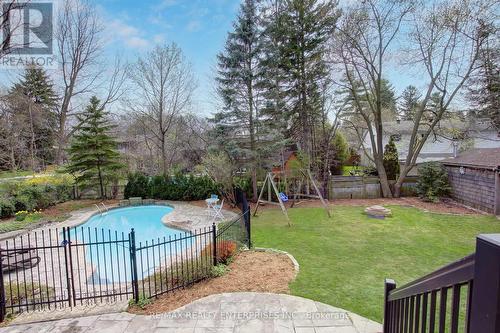 164 Castle Cres, Oakville, ON - Outdoor With Backyard
