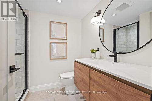 #406 -2210 Lakeshore Rd, Burlington, ON - Indoor Photo Showing Bathroom
