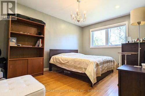 #Main -697 George St, Burlington, ON - Indoor Photo Showing Bedroom
