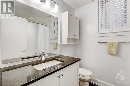 27 Bergeron Private, Orleans, ON - Indoor Photo Showing Bathroom