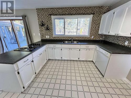 3584 Morast Road, Quesnel, BC - Indoor Photo Showing Kitchen With Double Sink