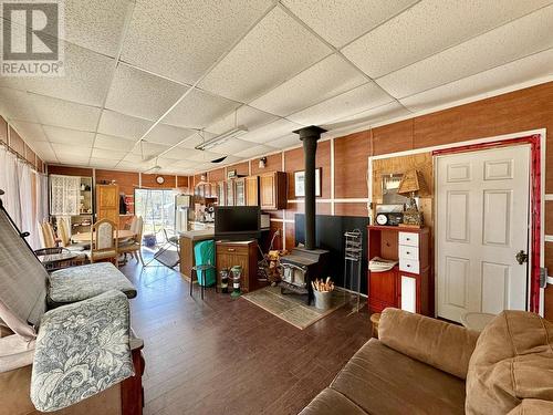 5873 S Dempsey Lake Road, Lac La Hache, BC - Indoor Photo Showing Other Room