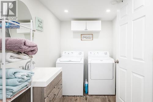 935 Philip St, Peterborough, ON - Indoor Photo Showing Laundry Room