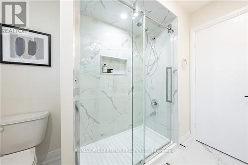75 Windrush Cres, Hamilton, ON - Indoor Photo Showing Bathroom