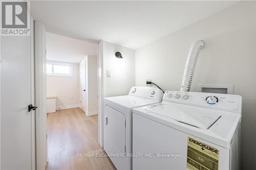 75 Windrush Cres, Hamilton, ON - Indoor Photo Showing Laundry Room