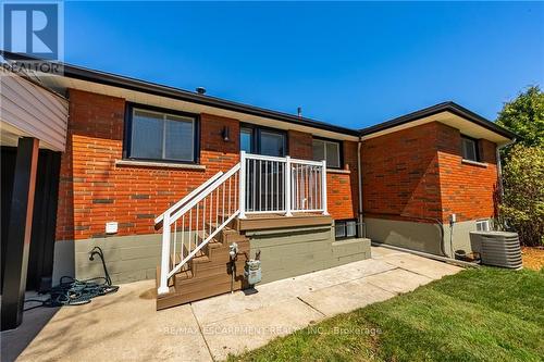 75 Windrush Cres, Hamilton, ON - Outdoor With Exterior