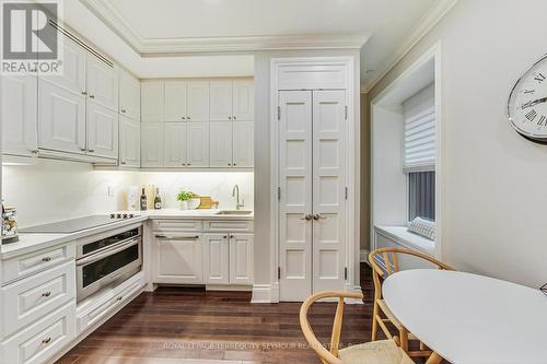 #545 -22 Leader Lane, Toronto, ON - Indoor Photo Showing Kitchen With Upgraded Kitchen