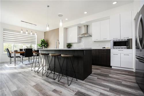 30 Thrush Street, Winnipeg, MB - Indoor Photo Showing Kitchen With Upgraded Kitchen