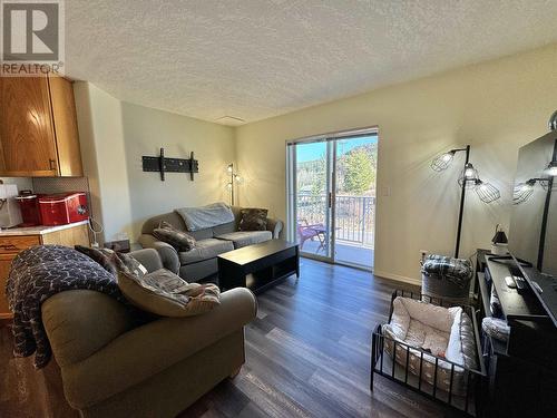 10 25 Westridge Drive, Williams Lake, BC - Indoor Photo Showing Living Room