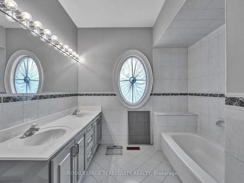 3 Circle Rdge, Toronto, ON - Indoor Photo Showing Bathroom