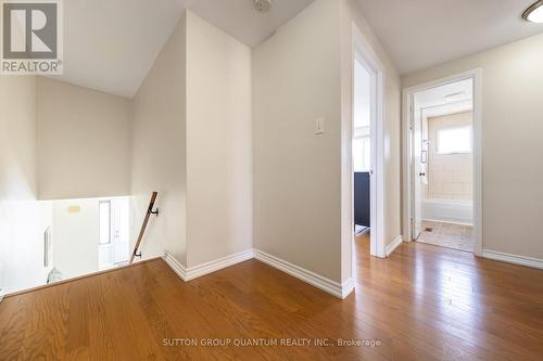 422 Lana Terr, Mississauga, ON - Indoor Photo Showing Other Room