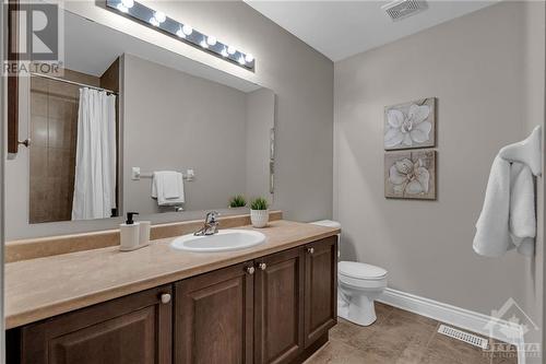6787 Breanna Cardill Street, Greely, ON - Indoor Photo Showing Bathroom