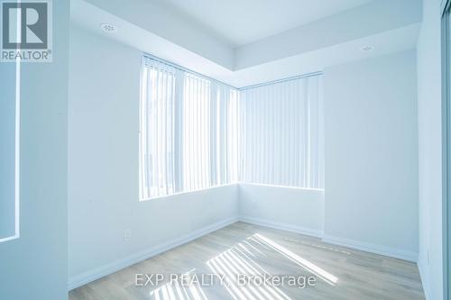 Th08 - 1010 Portage Parkway, Vaughan, ON - Indoor Photo Showing Other Room