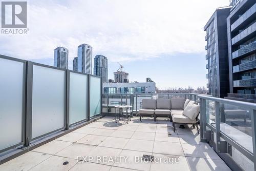 Th08 - 1010 Portage Parkway, Vaughan, ON - Outdoor