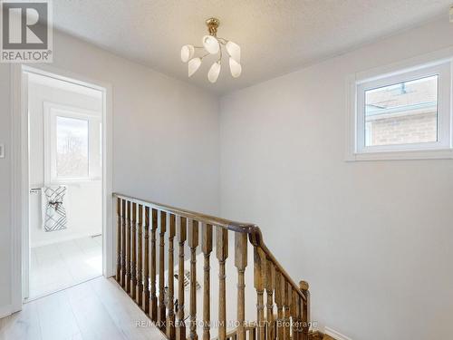 15 Berwick Cres, Richmond Hill, ON - Indoor Photo Showing Other Room