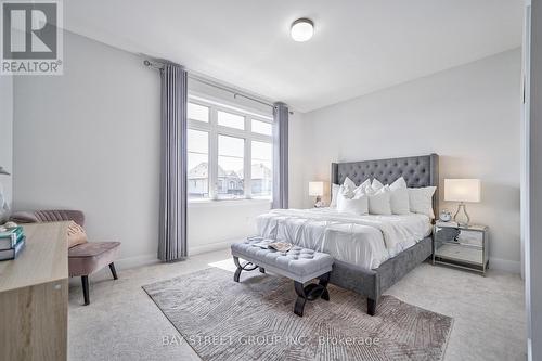 86 Sikura Circle, Aurora, ON - Indoor Photo Showing Bedroom