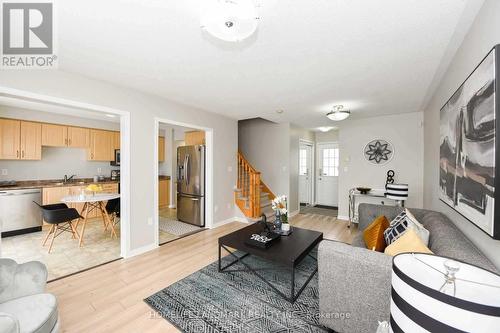 1158 Mcdowell Crescent, Milton, ON - Indoor Photo Showing Living Room