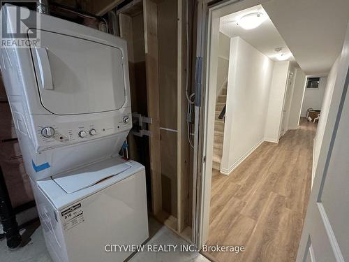 Bsmnt - 146 Bur Oak Drive, Thorold, ON - Indoor Photo Showing Laundry Room
