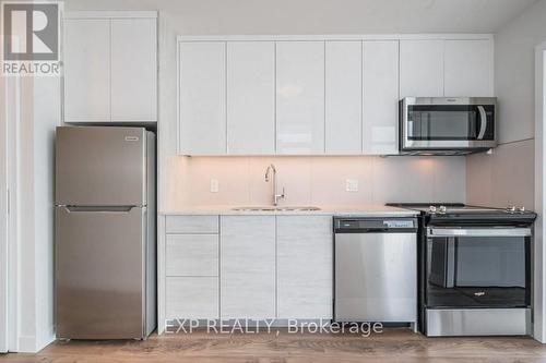 3309 - 60 Frederick Street, Kitchener, ON - Indoor Photo Showing Kitchen With Upgraded Kitchen
