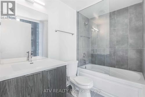 1504 - 11 Charlotte Street, Toronto, ON - Indoor Photo Showing Bathroom