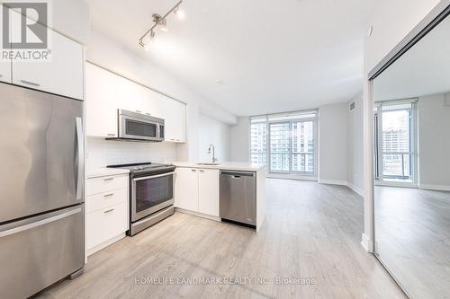 1409 - 30 Roehampton Avenue S, Toronto, ON - Indoor Photo Showing Kitchen With Stainless Steel Kitchen