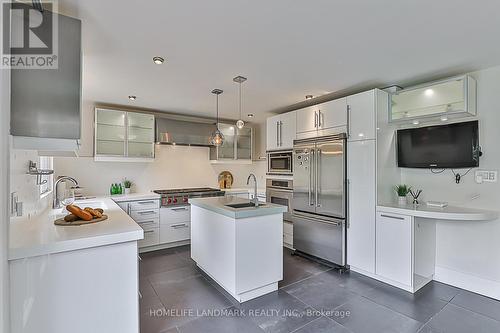12 Banstock Dr, Toronto, ON - Indoor Photo Showing Kitchen With Upgraded Kitchen
