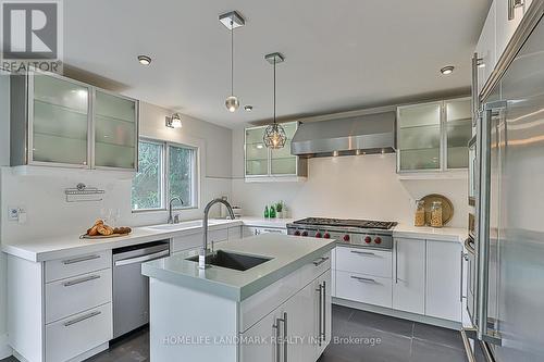12 Banstock Dr, Toronto, ON - Indoor Photo Showing Kitchen With Upgraded Kitchen