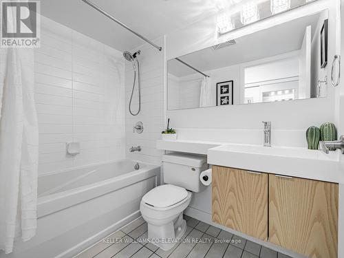 #301 -25 Telegram Mews, Toronto, ON - Indoor Photo Showing Bathroom