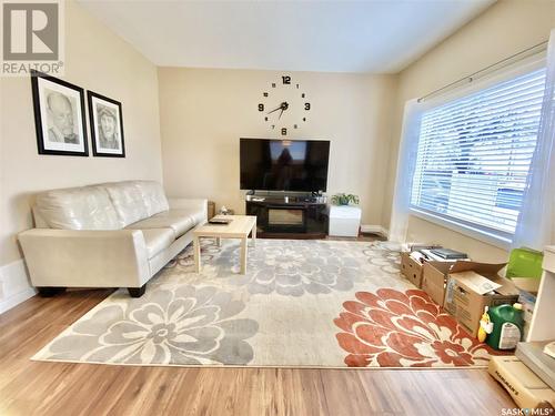 104 Woodward Avenue, Indian Head, SK - Indoor Photo Showing Living Room