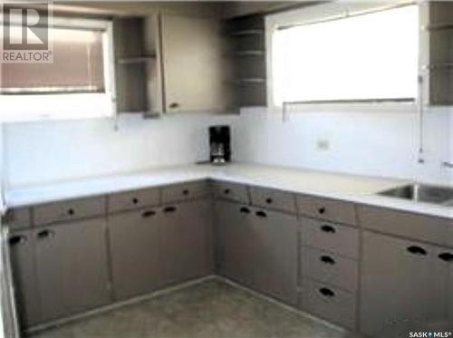 608 B Avenue W, Wynyard, SK - Indoor Photo Showing Kitchen