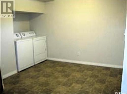 608 B Avenue W, Wynyard, SK - Indoor Photo Showing Laundry Room