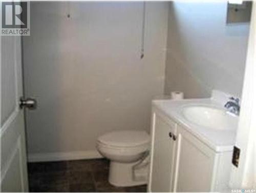 608 B Avenue W, Wynyard, SK - Indoor Photo Showing Bathroom