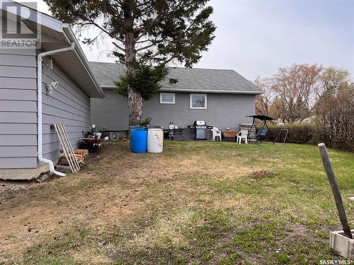 608 B Avenue W, Wynyard, SK - Outdoor