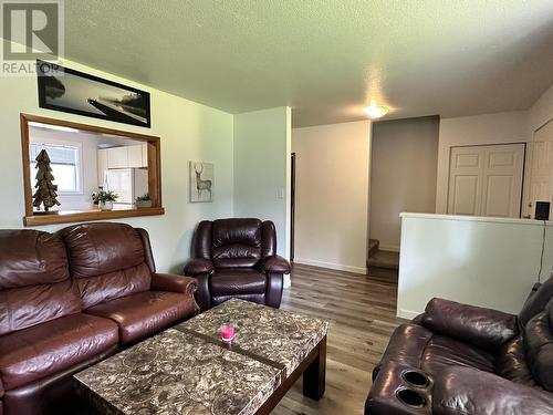 2349 Thornhill Street, Terrace, BC - Indoor Photo Showing Living Room