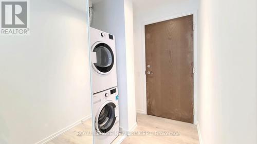 #901 -7890 Jane St, Vaughan, ON - Indoor Photo Showing Laundry Room