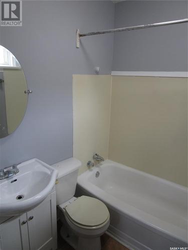 350 Hamilton Street, Regina, SK - Indoor Photo Showing Bathroom
