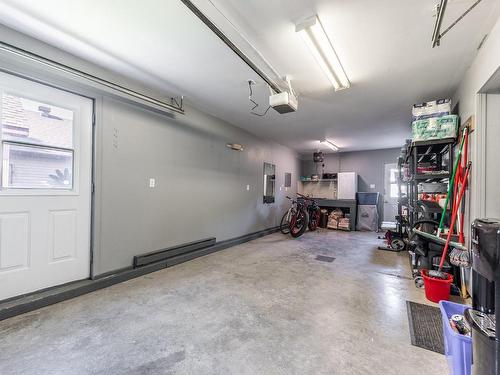 Garage - 59 Rue Hemmings, Saint-Jean-Sur-Richelieu, QC - Indoor Photo Showing Garage
