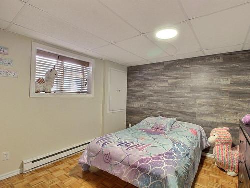 Chambre Ã Â coucher - 551 3E Avenue, Barraute, QC - Indoor Photo Showing Bedroom