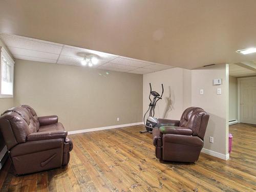 Family room - 551 3E Avenue, Barraute, QC - Indoor Photo Showing Basement