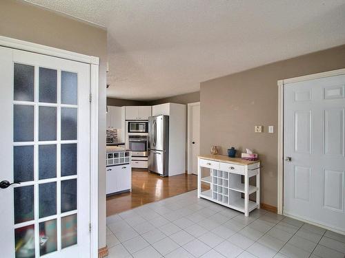 Overall view - 551 3E Avenue, Barraute, QC - Indoor Photo Showing Kitchen