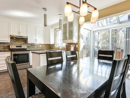 Cuisine - 335 Boul. Des Sources, Dorval, QC - Indoor Photo Showing Kitchen With Upgraded Kitchen